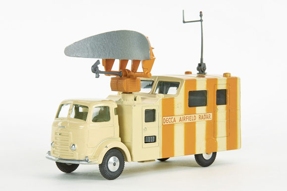 Corgi Toys 1106 Decca Mobile Airfield Radar Van