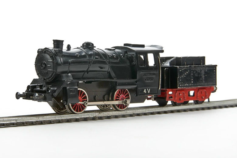 Fleischmann Nr. 1305 Lokomotive mit Schlepptender Spur H0 