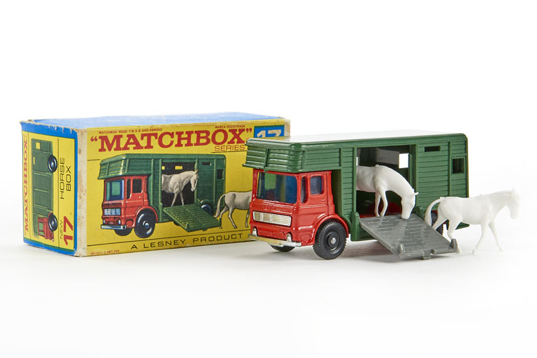 Matchbox 17 Horse Box