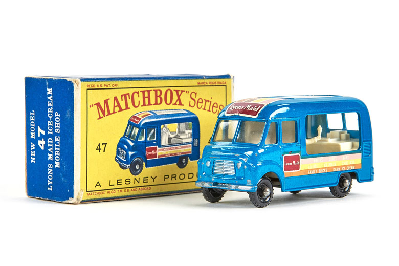 Matchbox 47 Commer Ice Cream Canteen