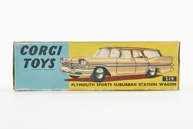 Corgi Toys 219 Plymouth Sports Suburban Station Wagon OVP