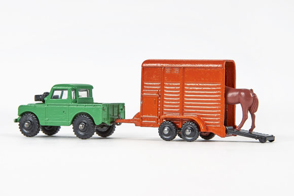 Dinky Toys 73 Land Rover and Horse Trailer